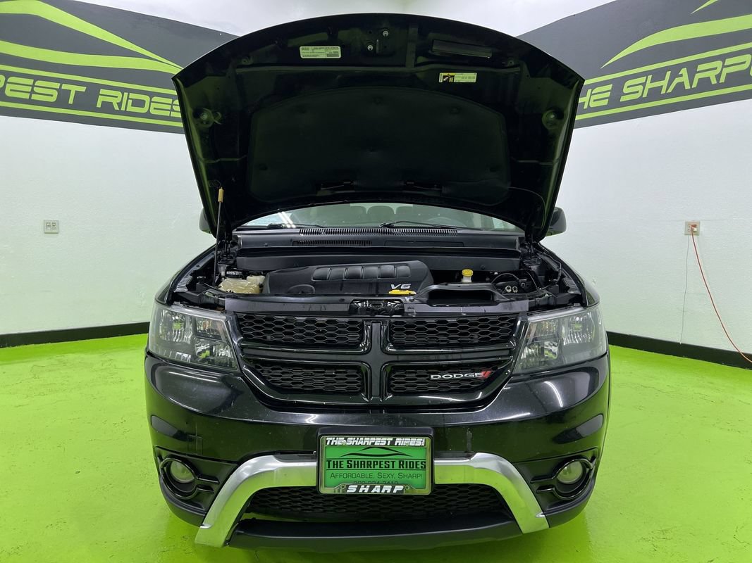 Used 2019 Dodge Journey Crossroad FWD image 4