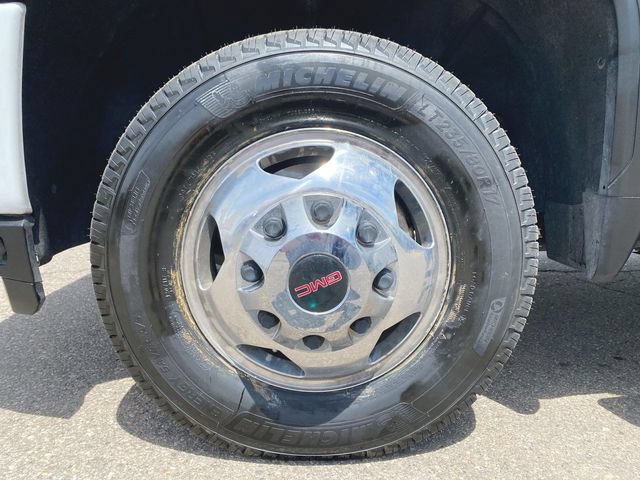 Used 2023 GMC Sierra 3500 Denali AWD/4WD image 34
