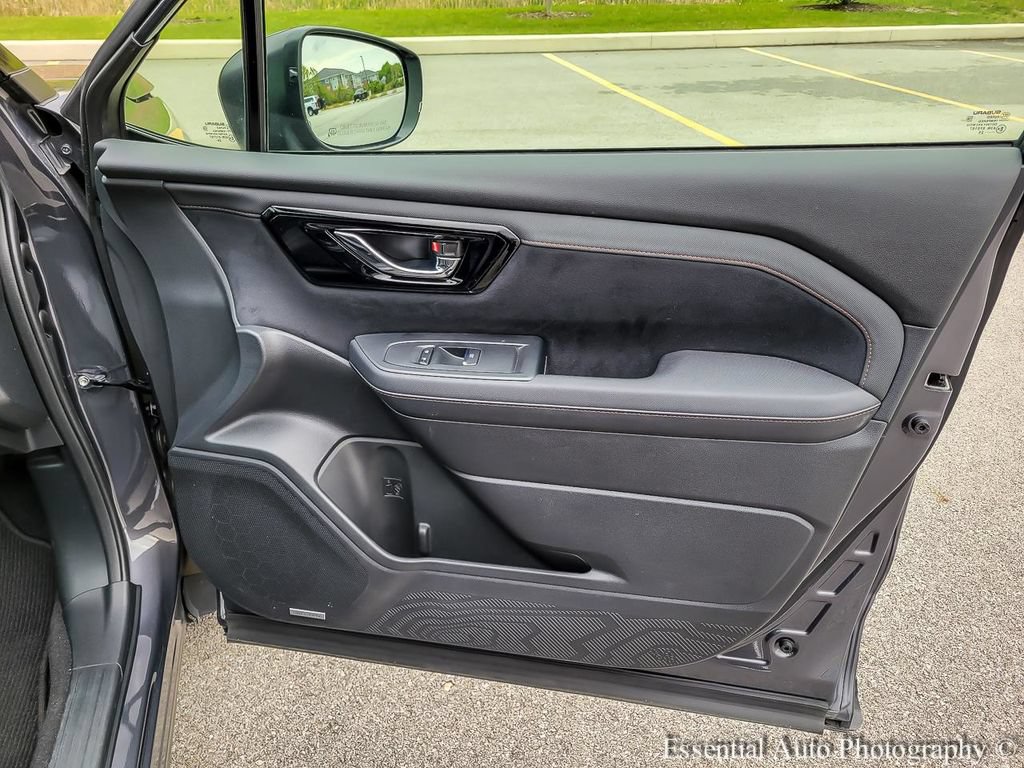 Used 2025 Subaru Forester Touring AWD/4WD image 33