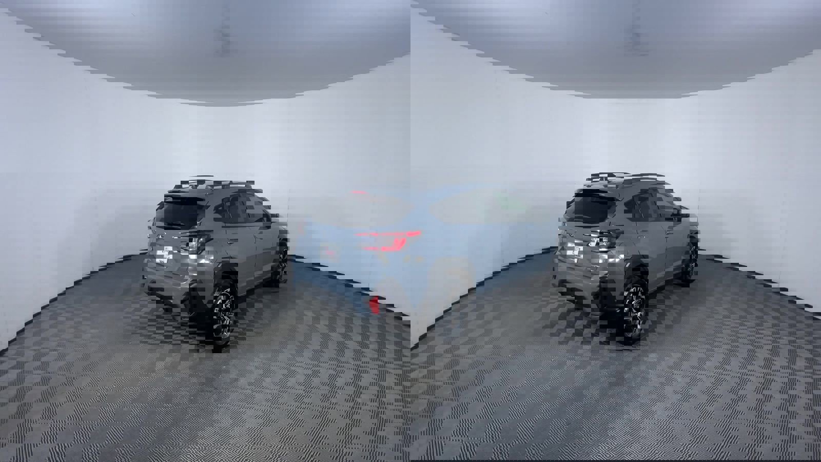 Used 2024 Subaru Crosstrek 2.0i Premium w/ Crosstrek Mirror Package image 8