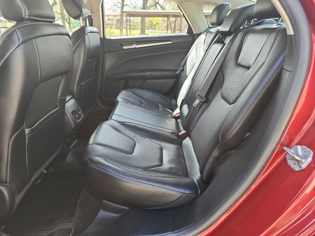 Used 2017 Ford Fusion Titanium image 27