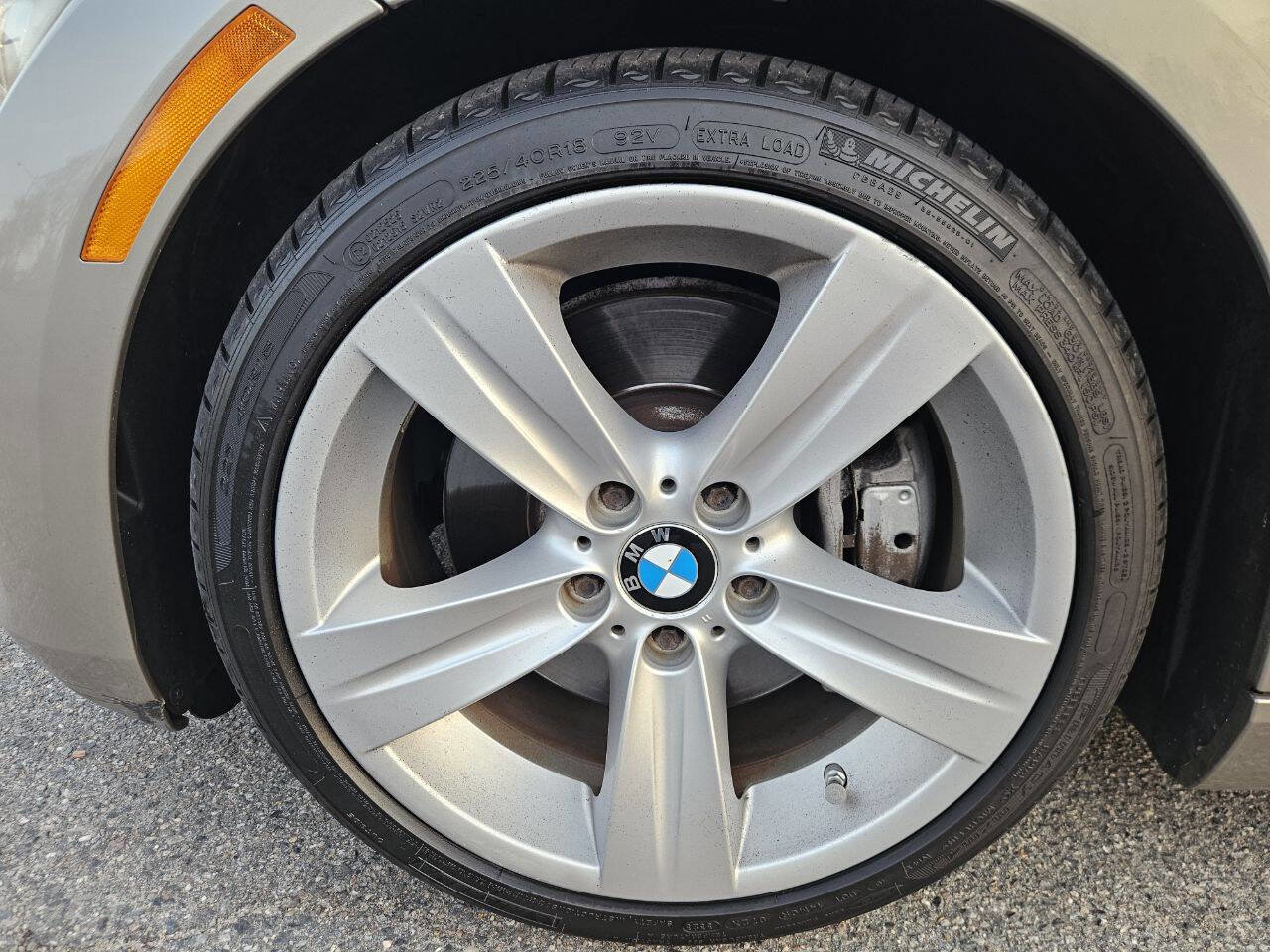 Used 2009 BMW 335i Convertible image 23