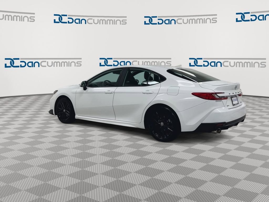 Used 2025 Toyota Camry SE image 6