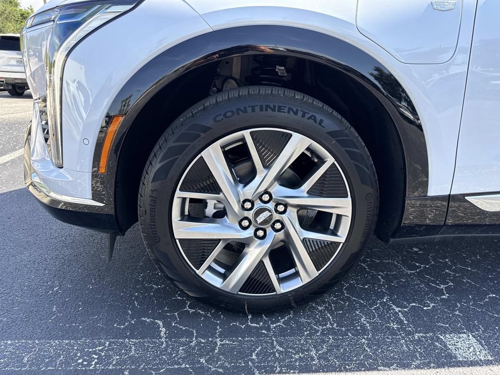 New 2027 Cadillac Optiq Luxury RWD image 10