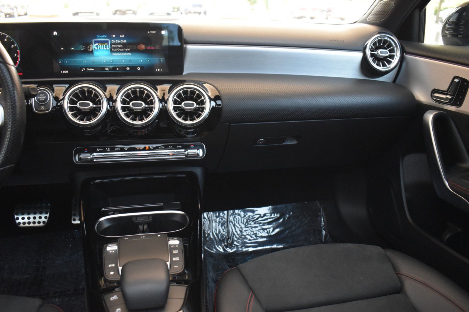 Used 2021 Mercedes-Benz A 35 AMG 4MATIC image 13