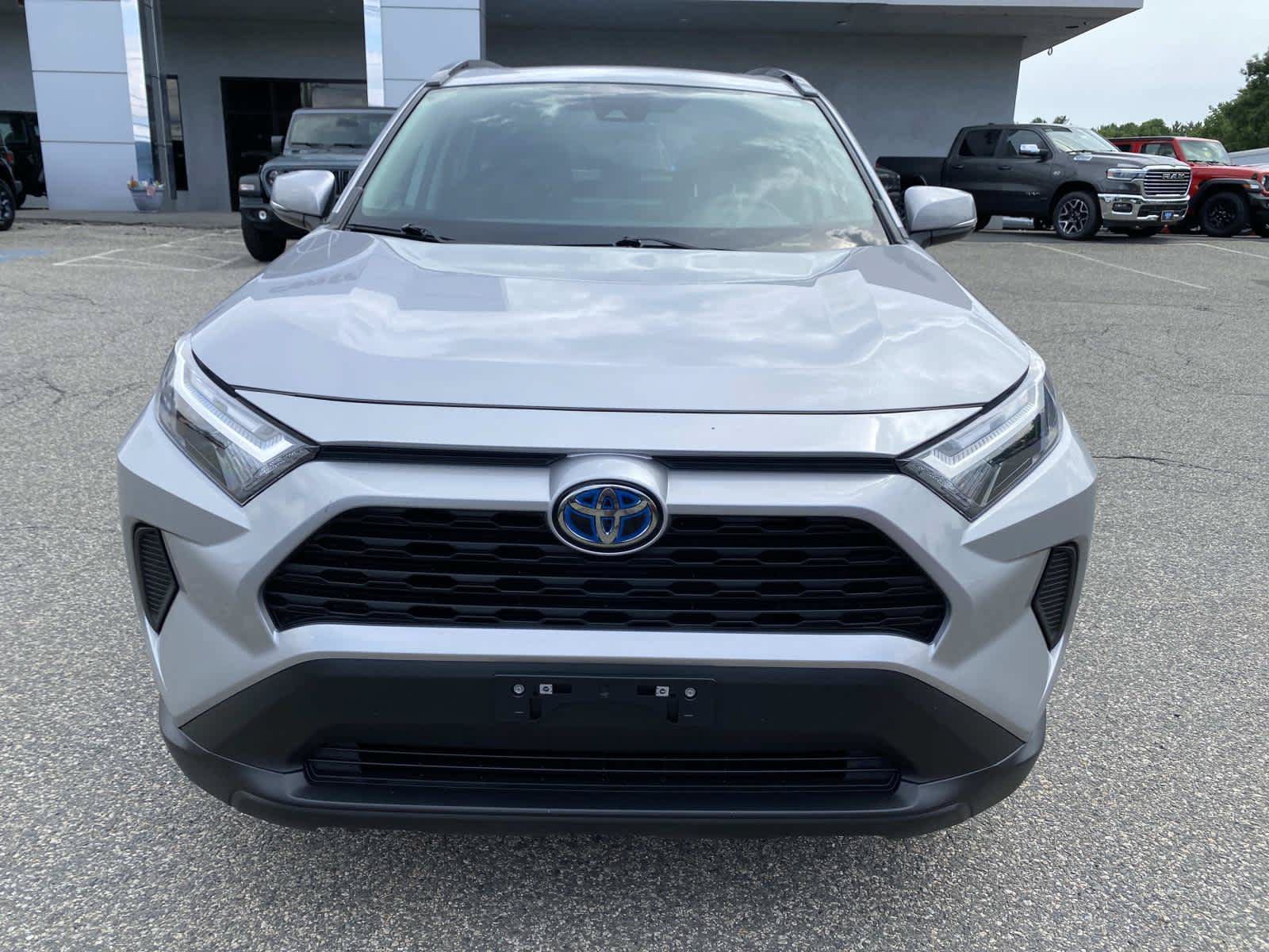 Used 2023 Toyota RAV4 XLE w/ Convenience Package AWD/4WD image 11
