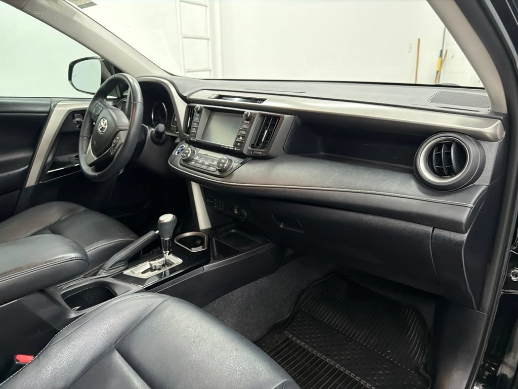 Used 2017 Toyota RAV4 Limited w/ Advanced Technology Package FWD image 28