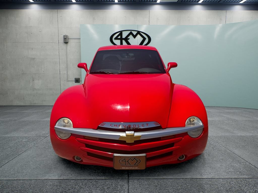 Used 2004 Chevrolet SSR w/ Preferred Equipment Group RWD image 12