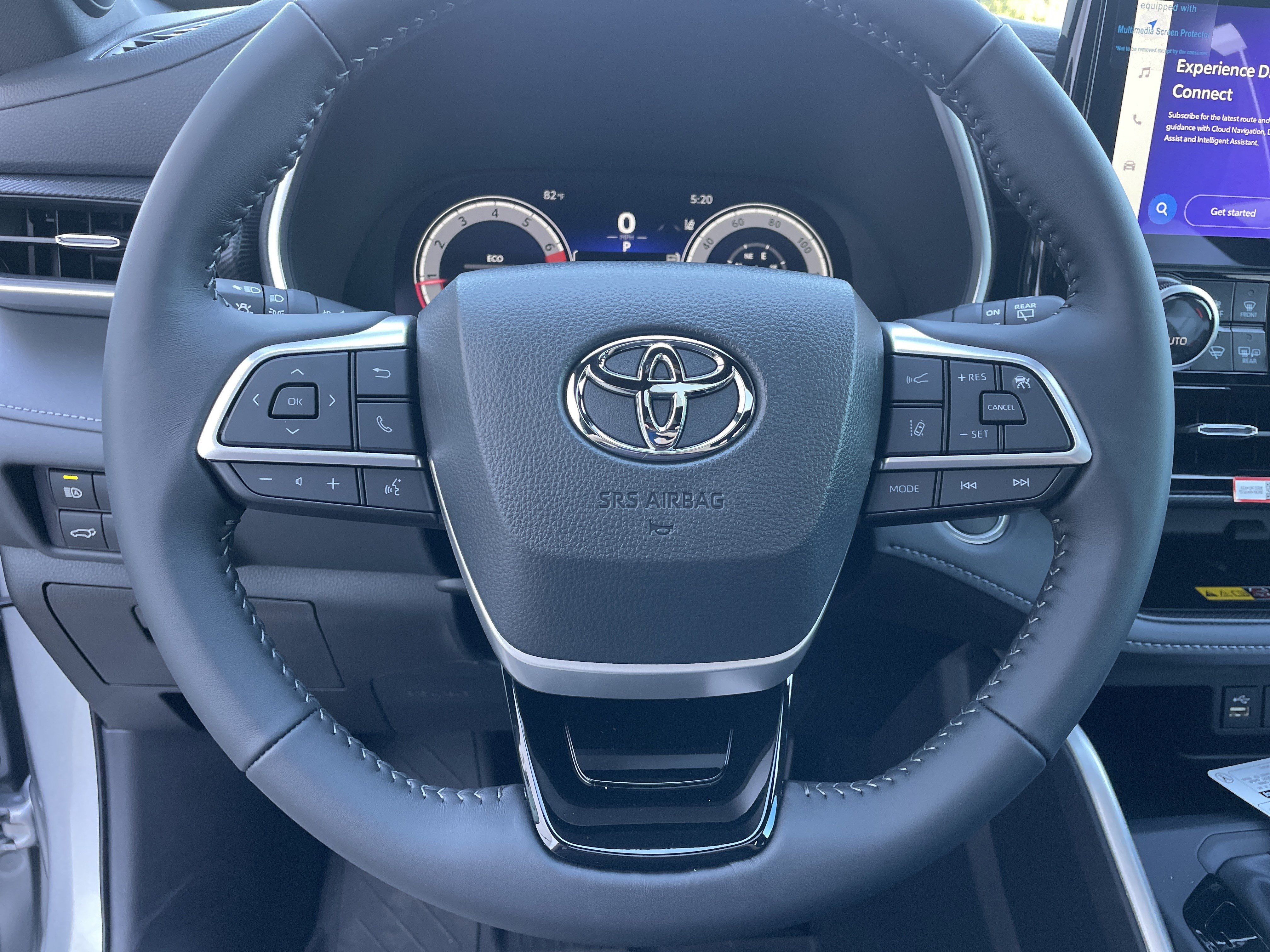 New 2025 Toyota Highlander XSE image 6