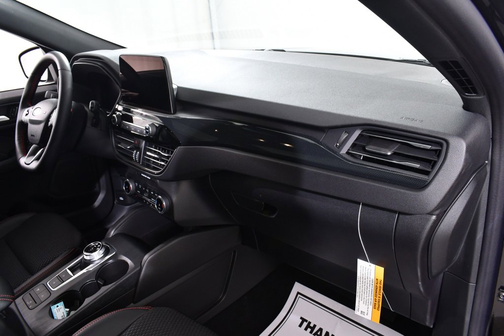 New 2025 Ford Escape ST-Line w/ Cold Weather Package image 15
