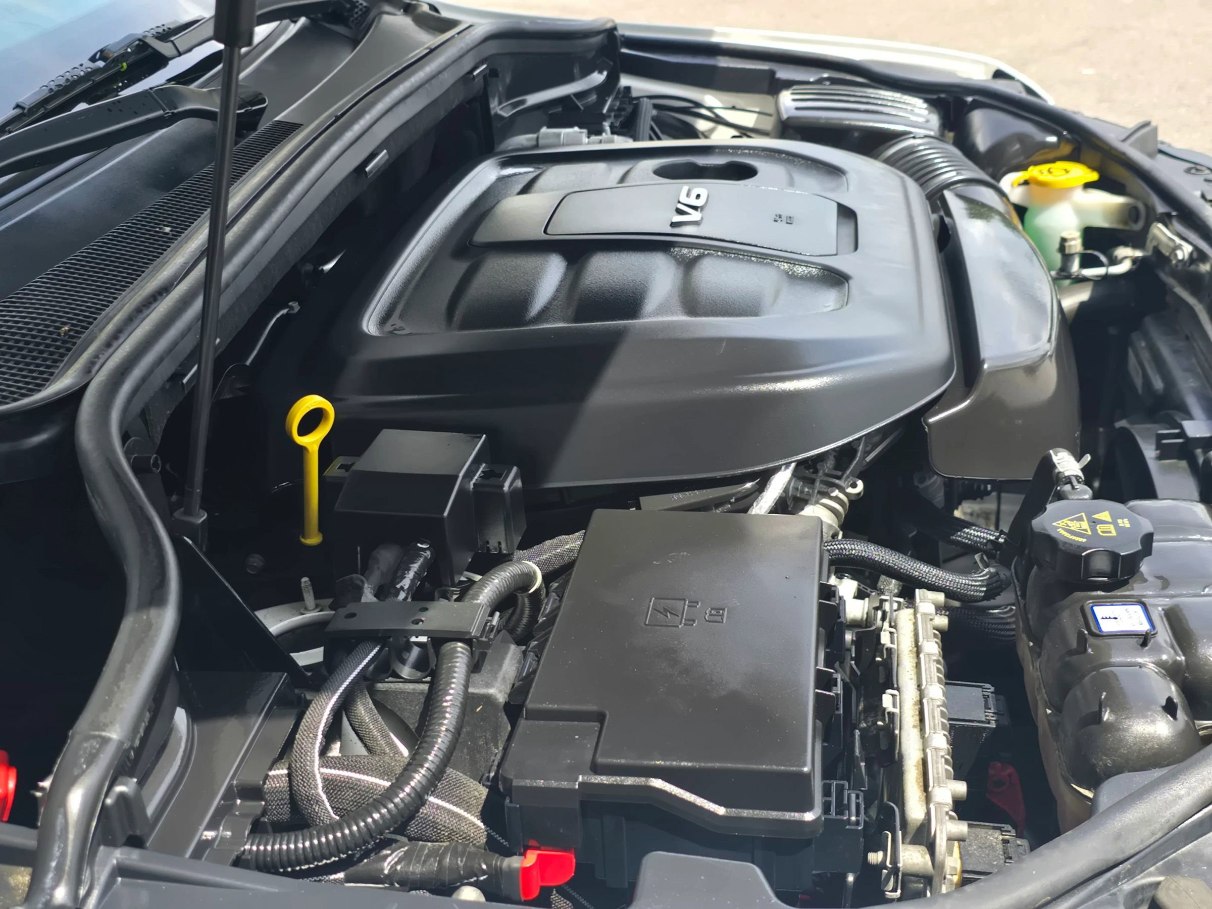 Used 2019 Jeep Grand Cherokee Limited image 36