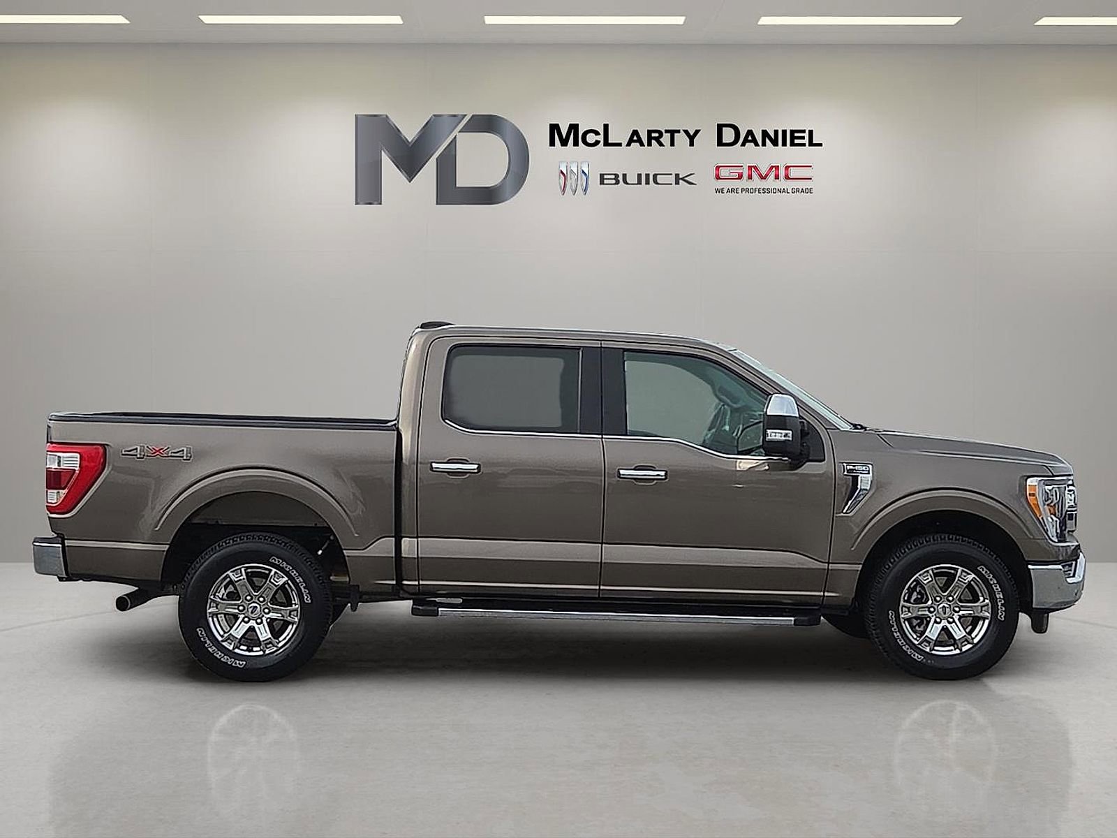 Used 2021 Ford F150 Lariat AWD/4WD image 6