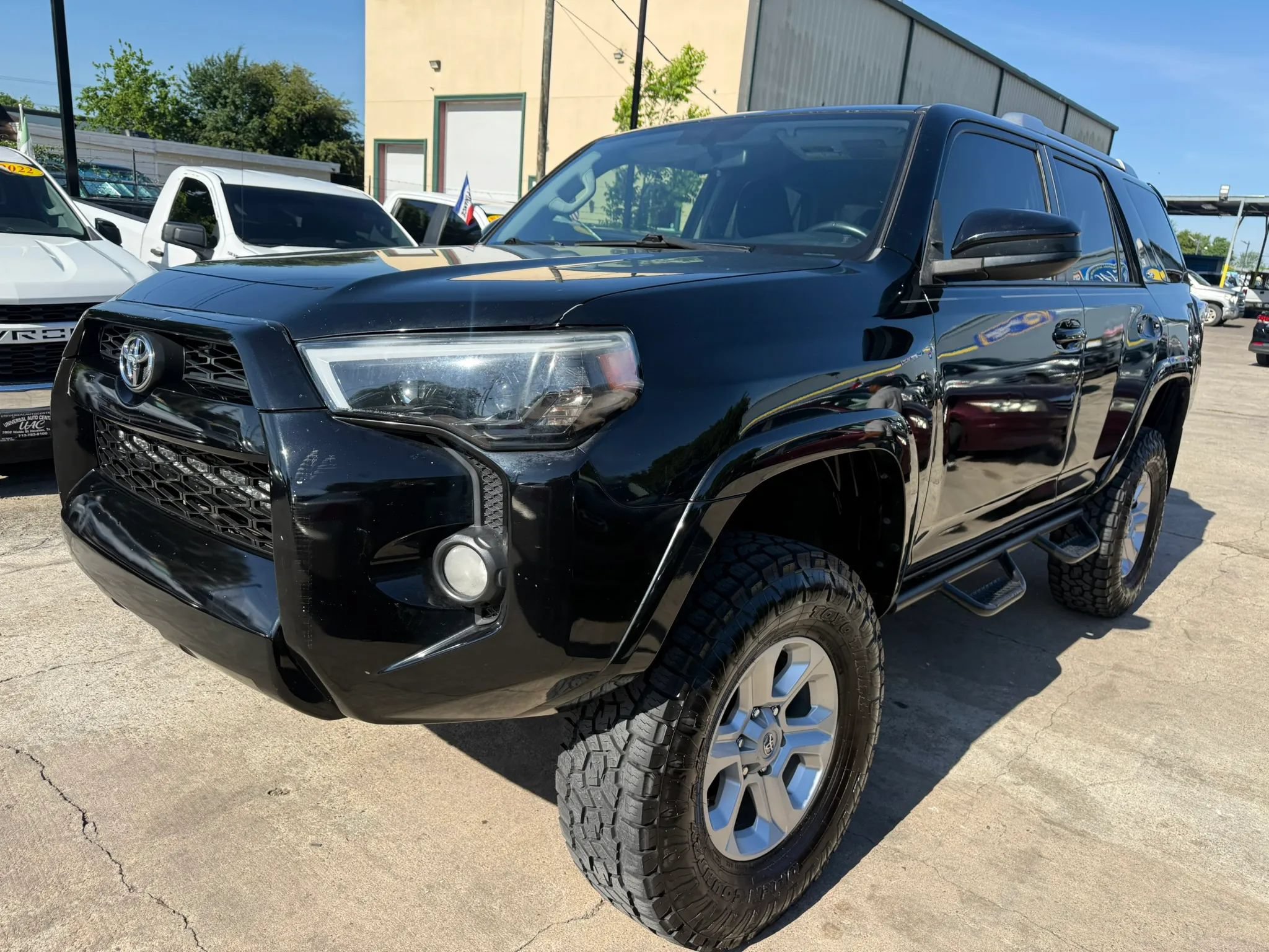 Used 2018 Toyota 4Runner SR5 RWD image 3