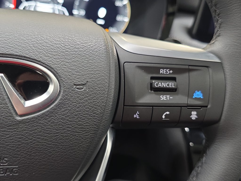 Certified 2027 INFINITI QX60 Luxe w/ Family Package AWD/4WD image 14