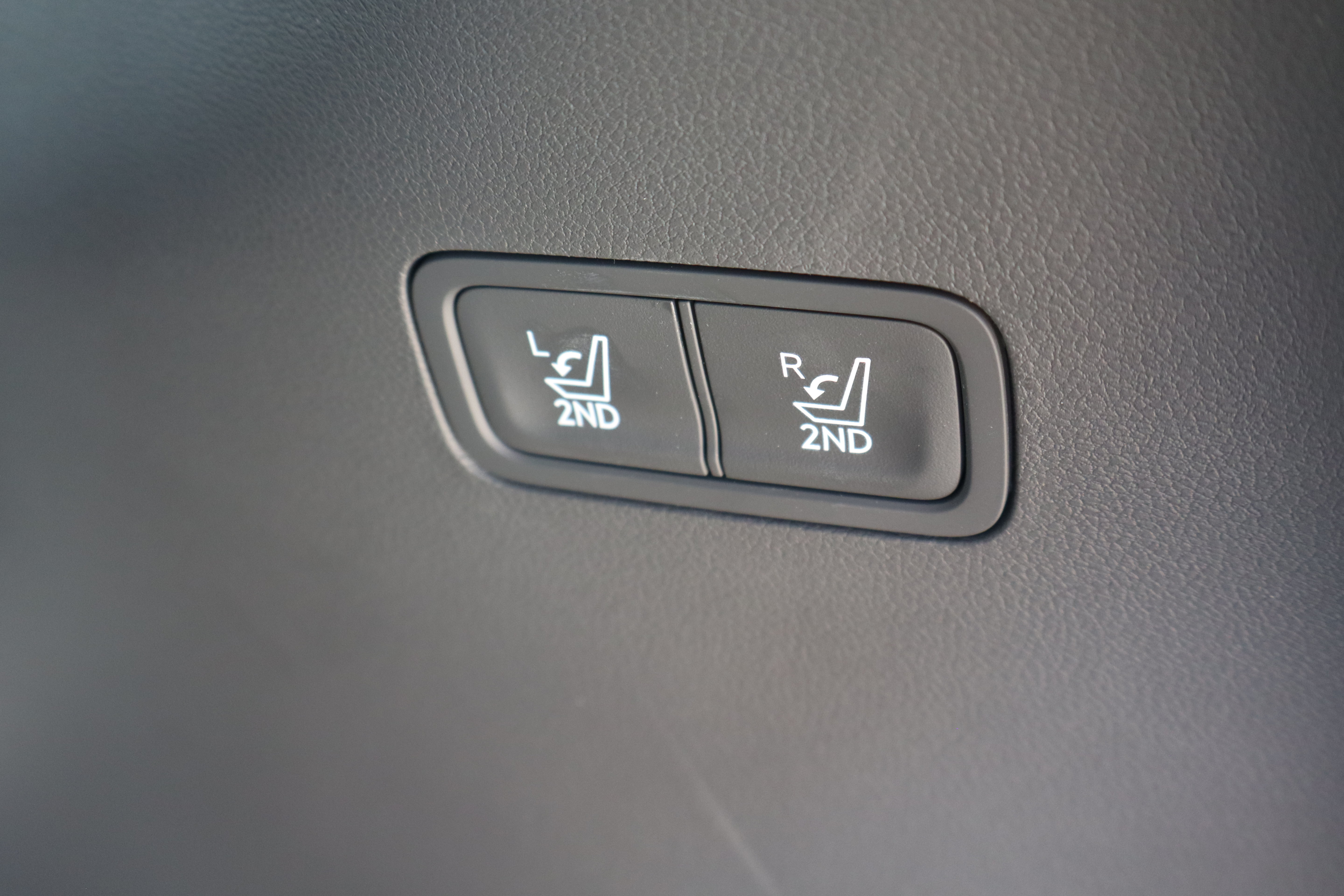 Used 2026 Hyundai Santa Fe SEL AWD/4WD image 25