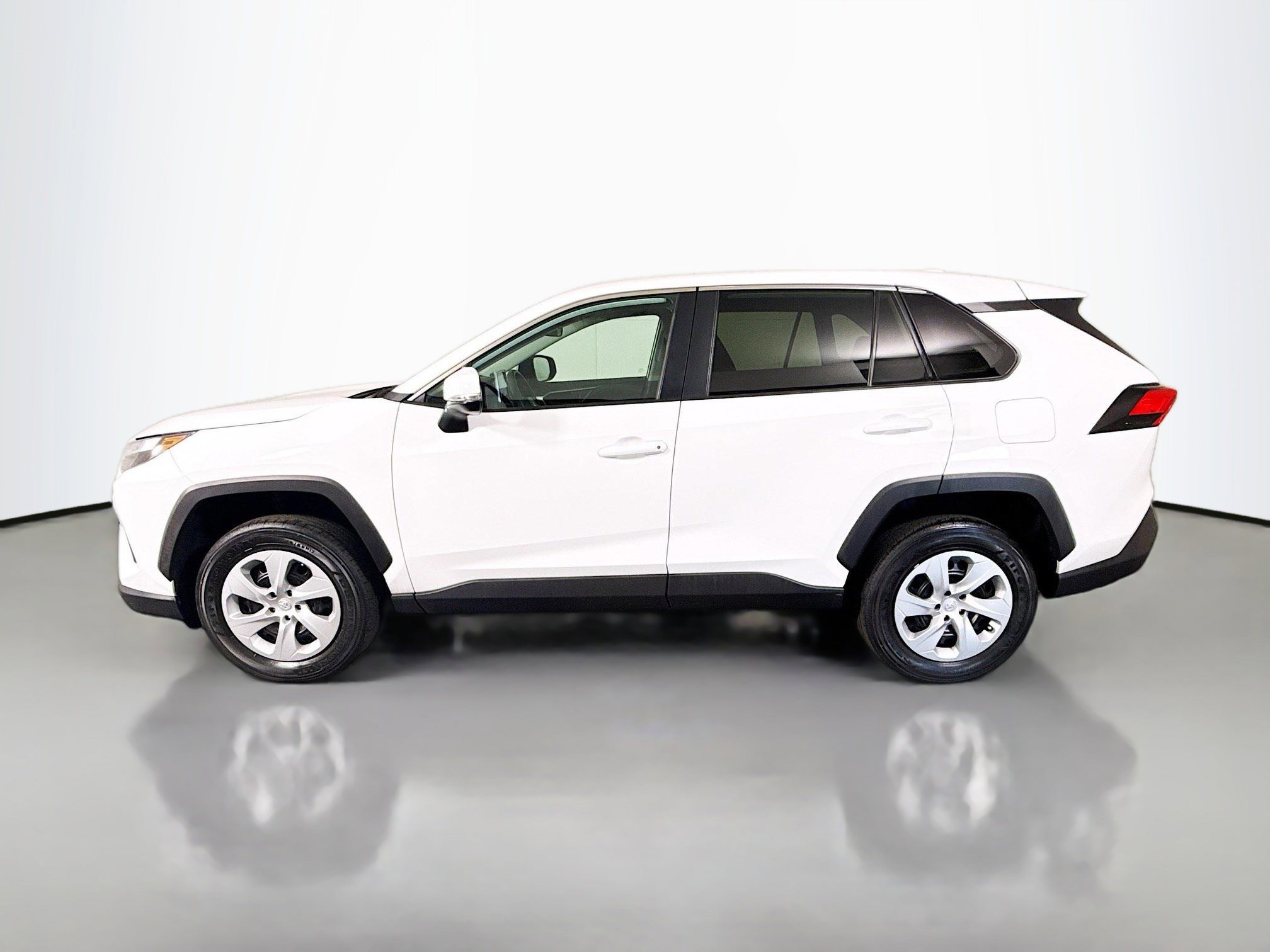 Used 2024 Toyota RAV4 LE image 6