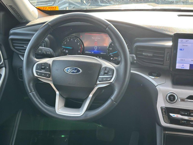 Used 2023 Ford Explorer XLT AWD/4WD image 15