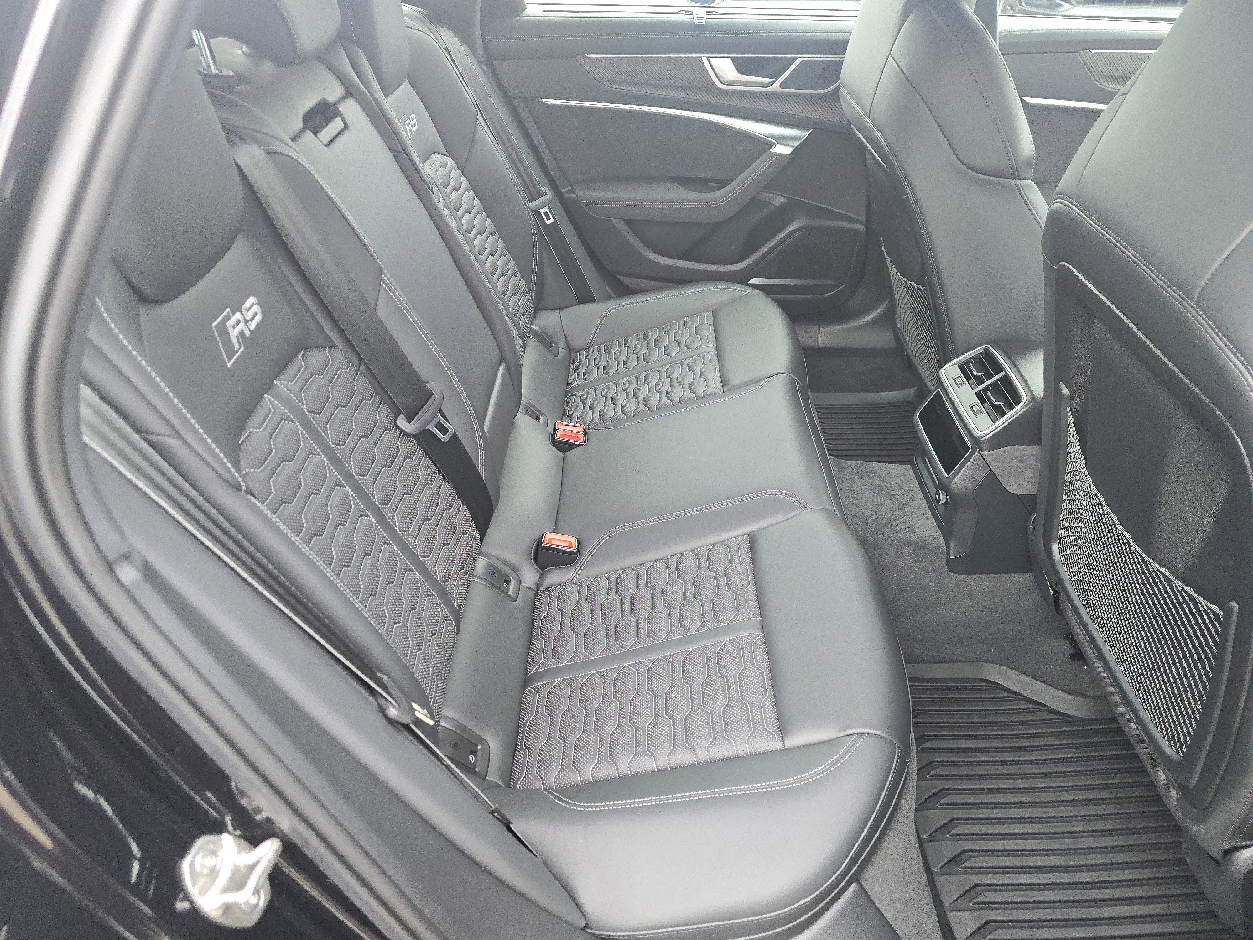 Used 2024 Audi RS 6 performance AWD/4WD image 18