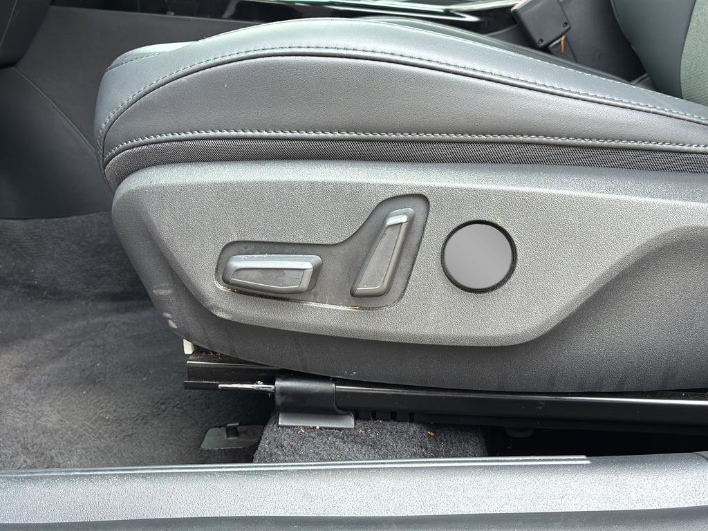 Certified 2025 Kia Niro EX FWD image 22