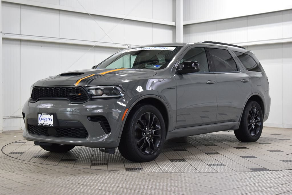Used 2023 Dodge Durango R/T w/ Hemi Orange Plus Package AWD/4WD image 3