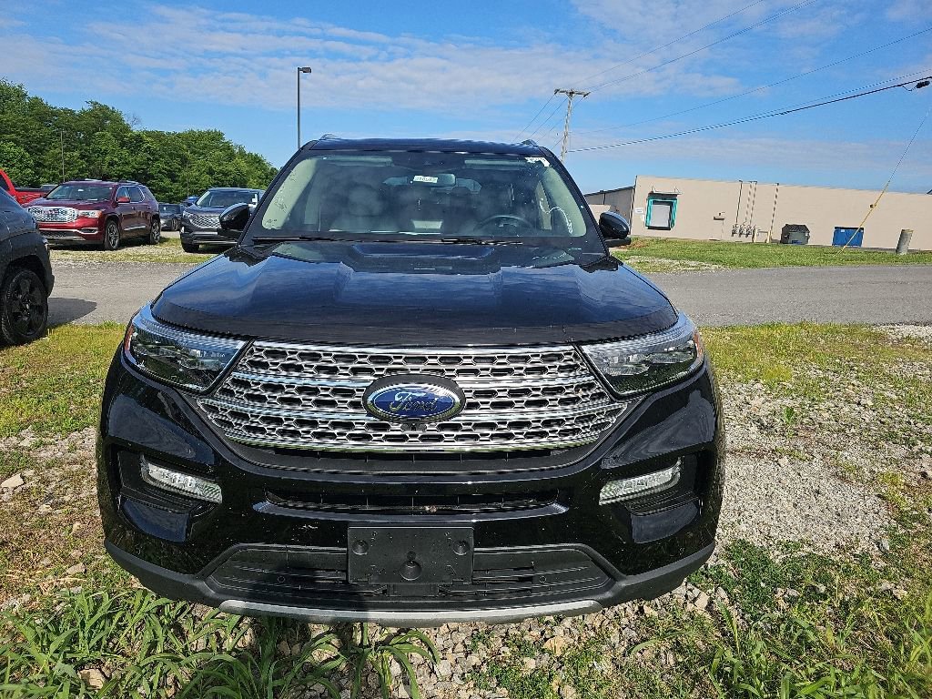 Used 2024 Ford Explorer Limited w/ Limited Technology Package RWD image 1