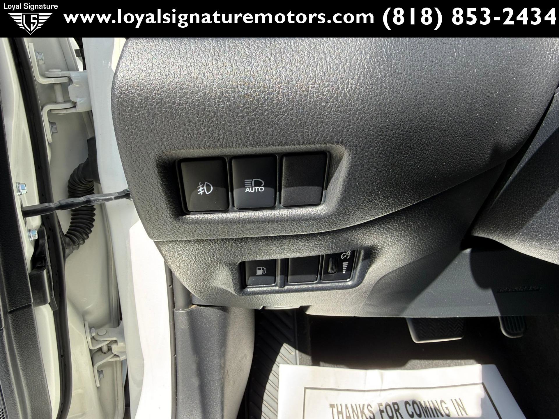 Used 2018 Toyota C-HR XLE image 18