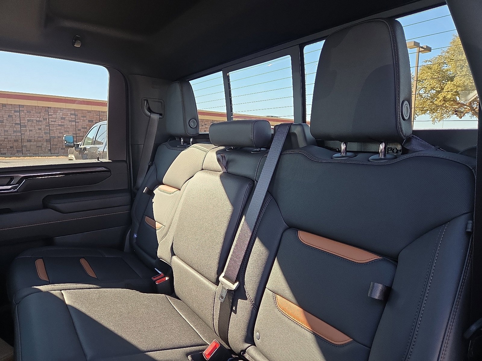 New 2026 GMC Sierra 2500 AT4 w/ AT4 Premium Plus Package image 9