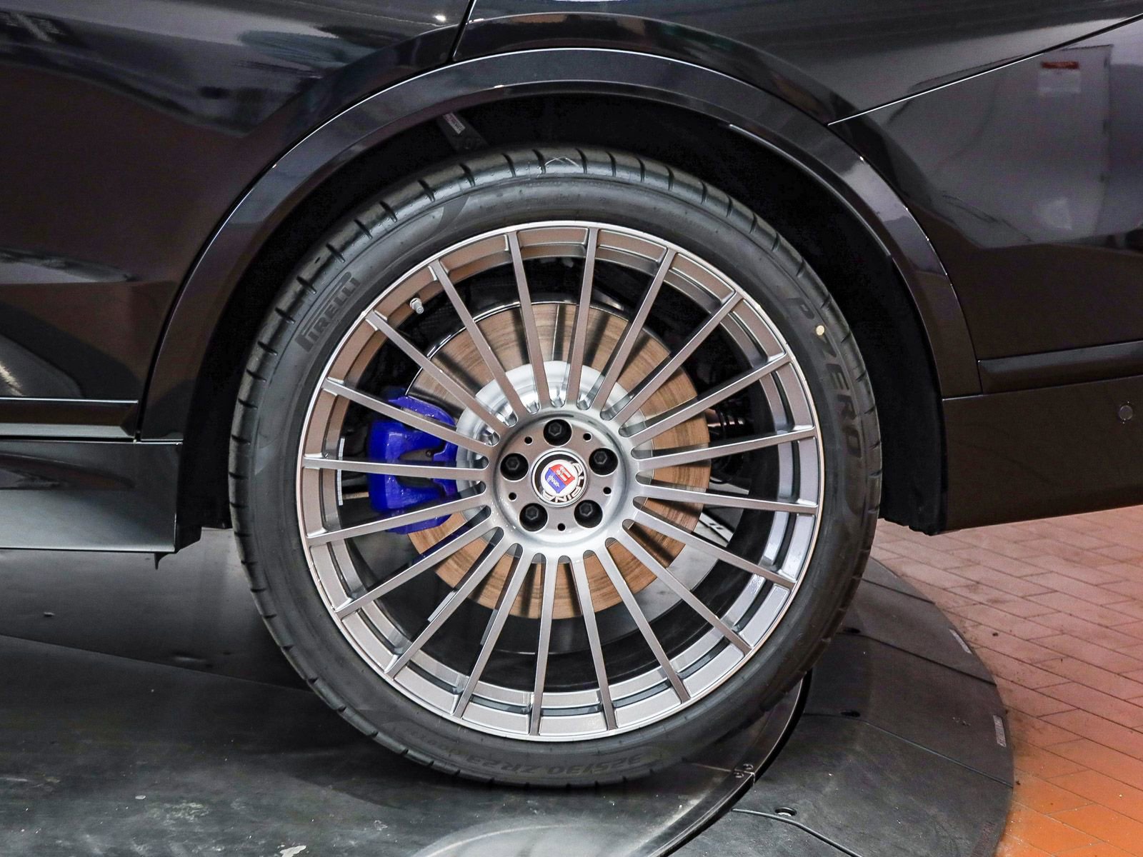 New 2026 BMW ALPINA XB7 image 11