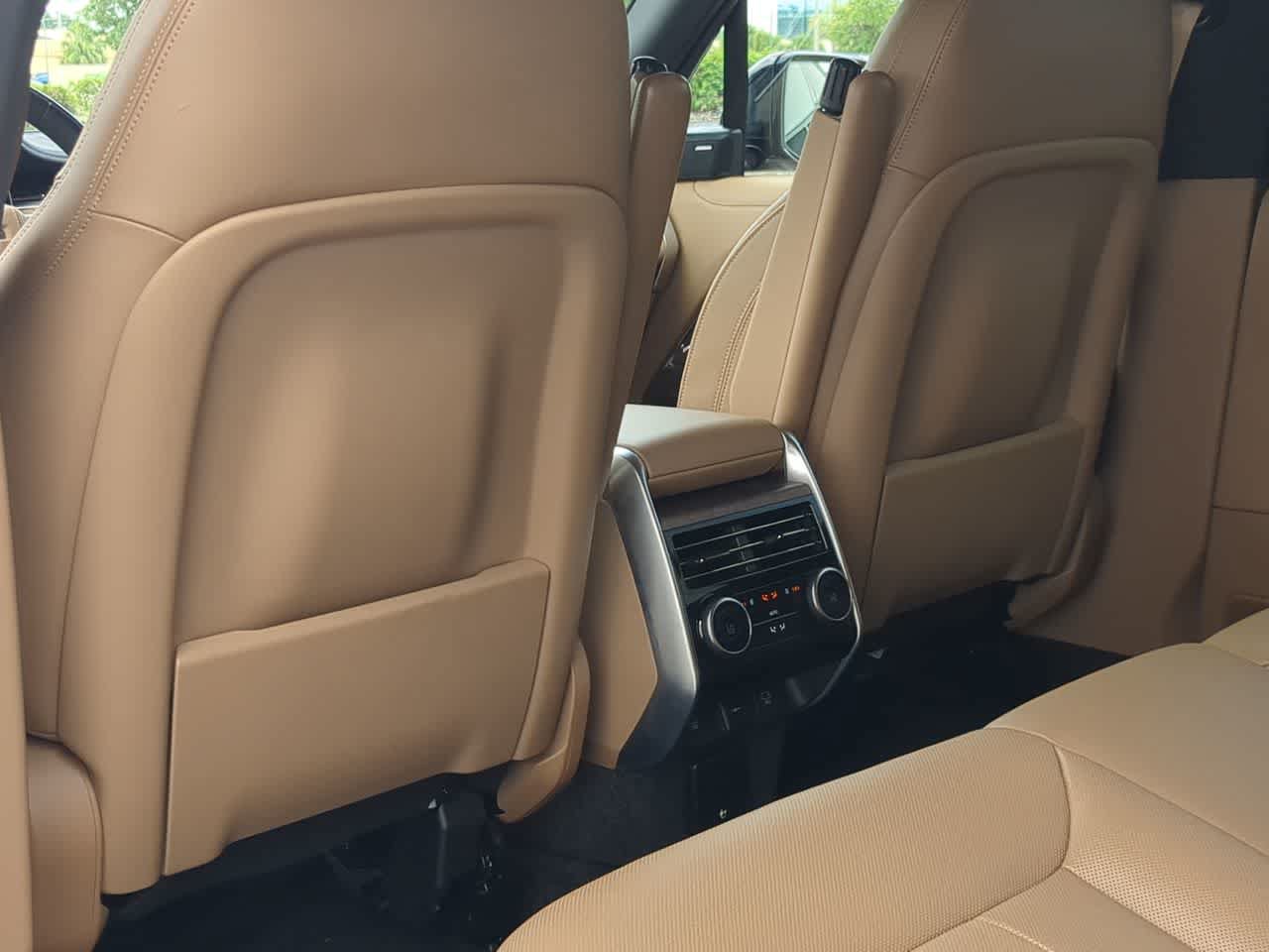 Certified 2025 Land Rover Range Rover Long Wheelbase SE AWD/4WD image 18