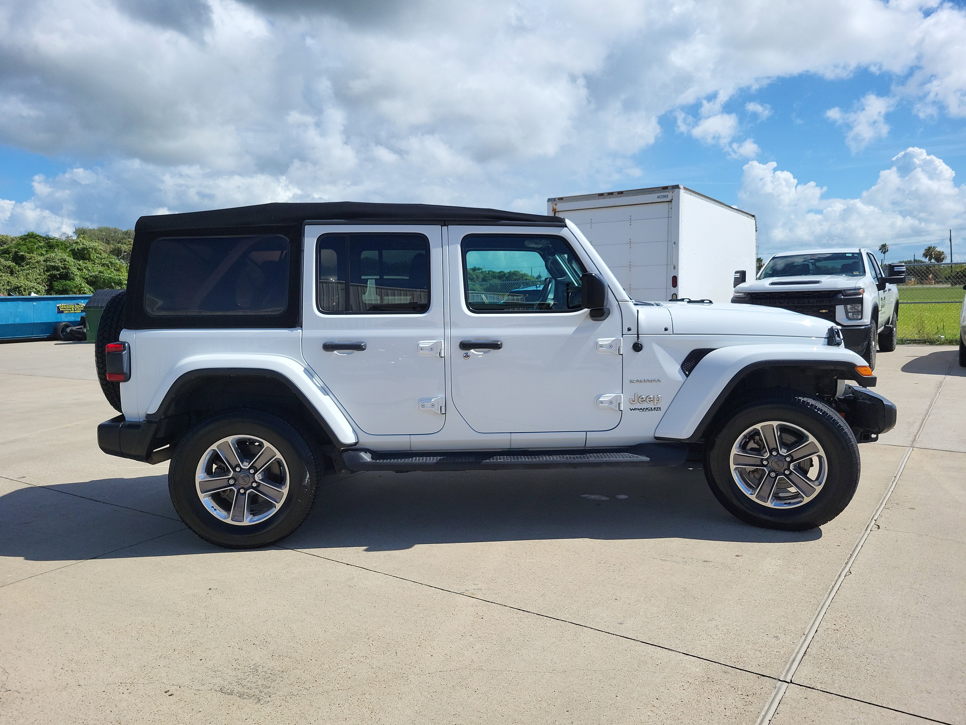 Used 2021 Jeep Wrangler Unlimited Sahara image 4