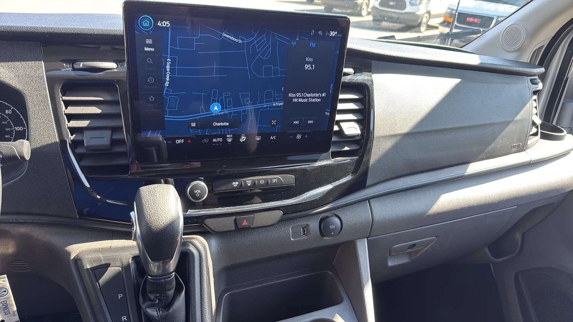 Used 2025 Ford Transit 350 XLT image 18