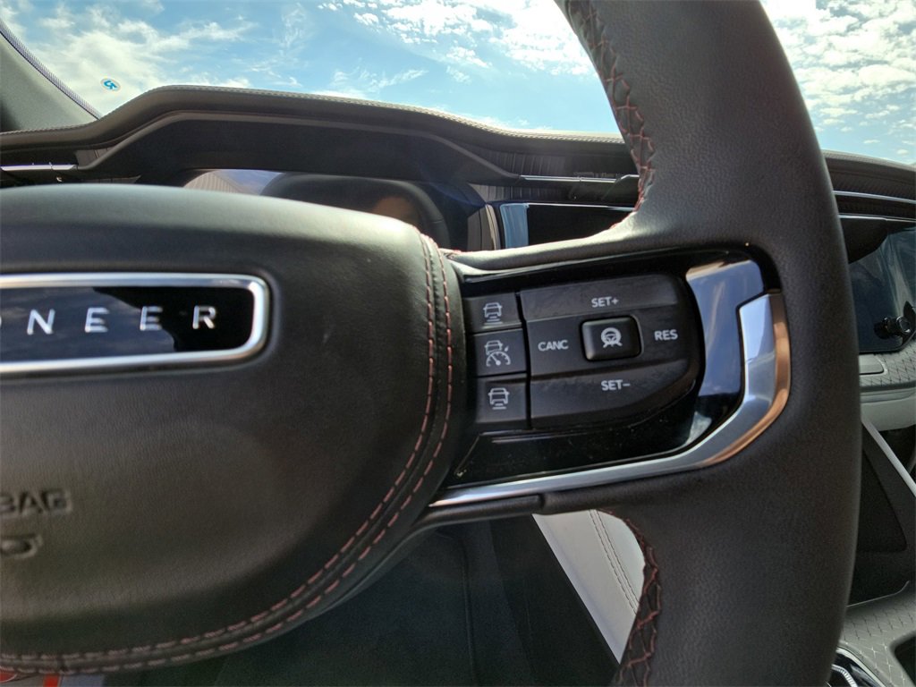 Used 2025 Jeep Wagoneer S Limited image 18