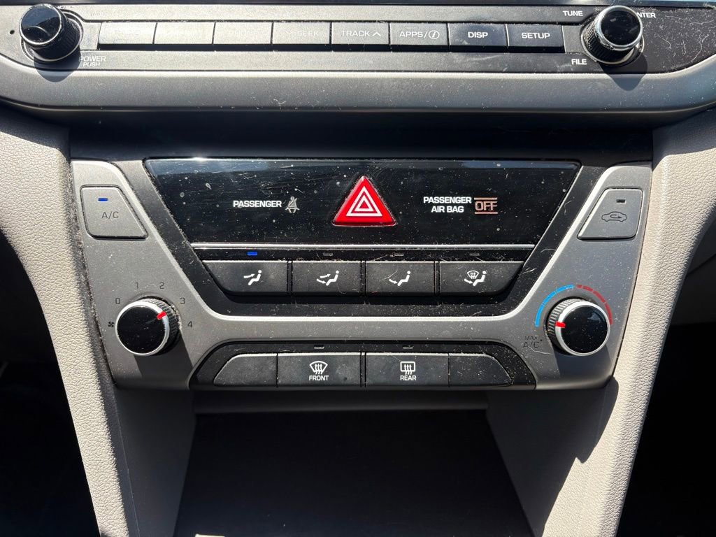 Used 2017 Hyundai Elantra SE FWD image 22