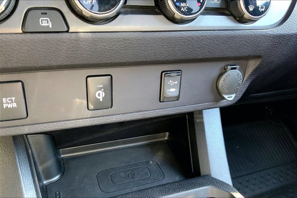 Used 2016 Toyota Tacoma TRD Off-Road w/ Towing Package AWD/4WD image 32