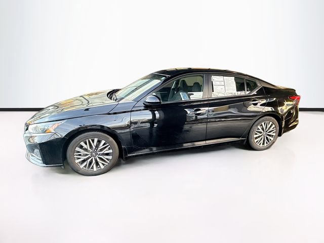 Used 2023 Nissan Altima 2.5 SV image 4