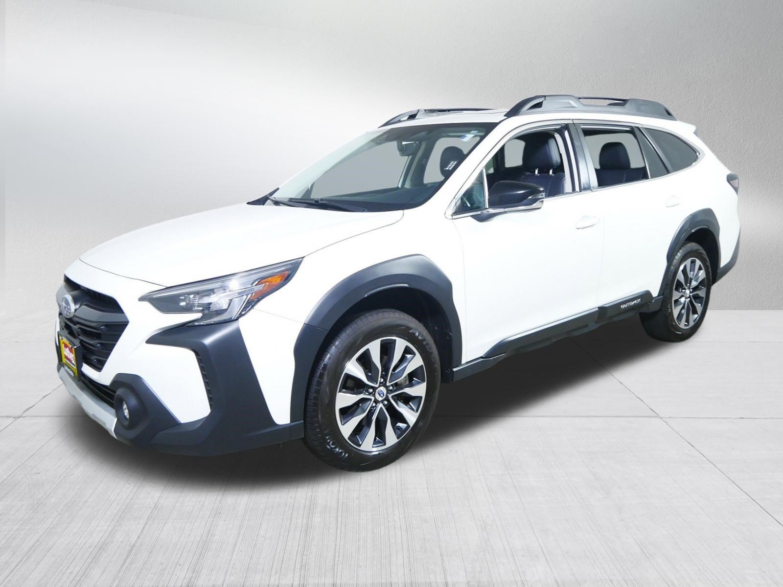 Used 2023 Subaru Outback Limited XT AWD/4WD image 3