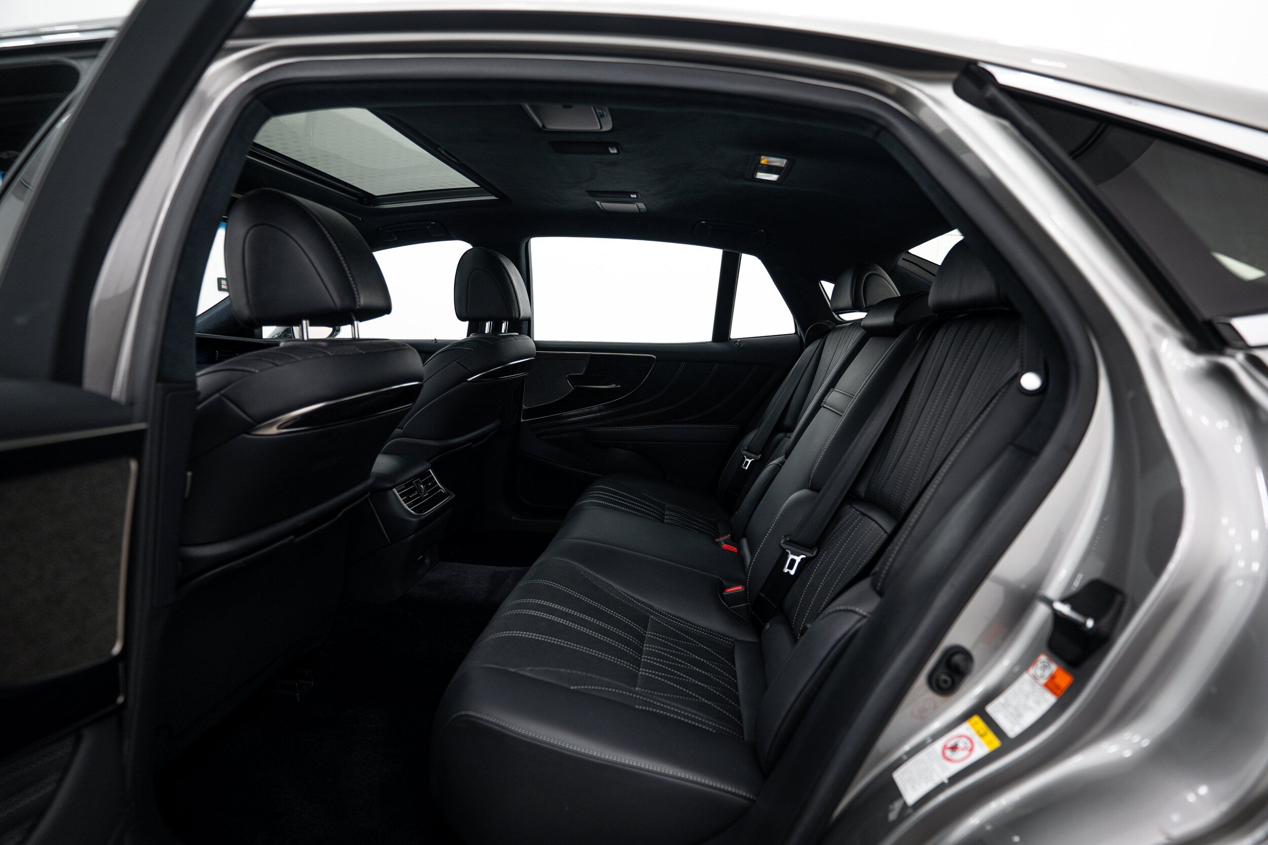 Used 2019 Lexus LS 500 AWD w/ Interior Upgrade Package image 18