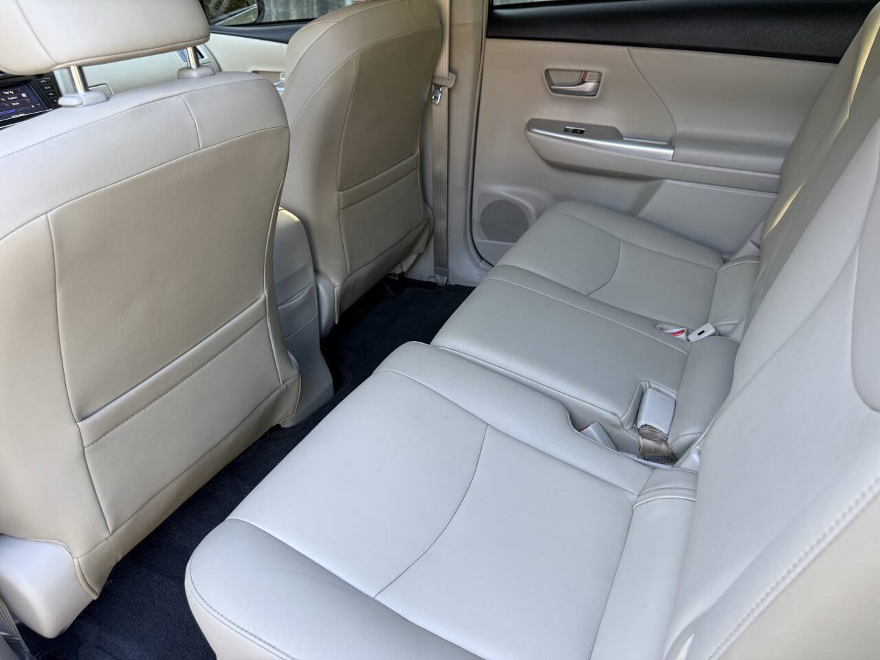 Used 2012 Toyota Prius V Five FWD image 20