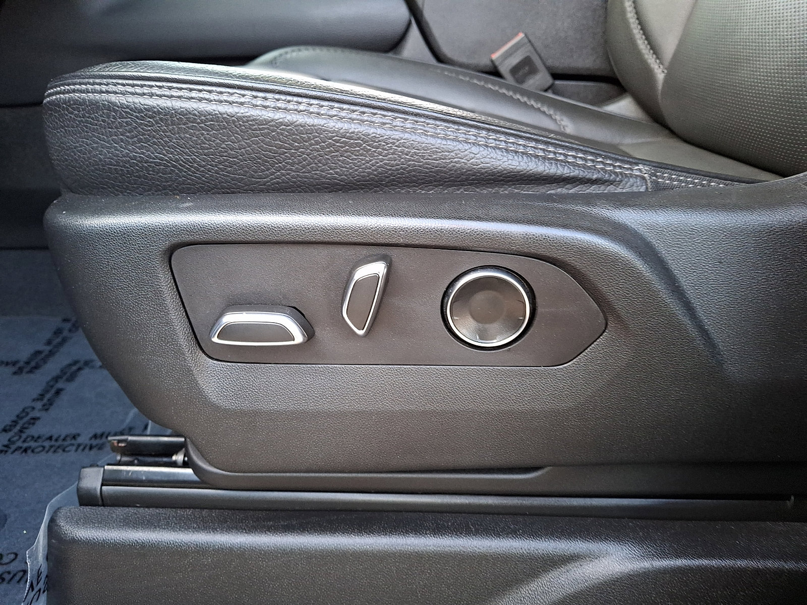 Certified 2023 GMC Yukon Denali AWD/4WD image 17