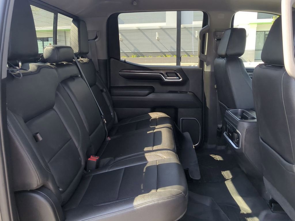 Used 2023 Chevrolet Silverado 1500 LTZ w/ LTZ Convenience Package II AWD/4WD image 30
