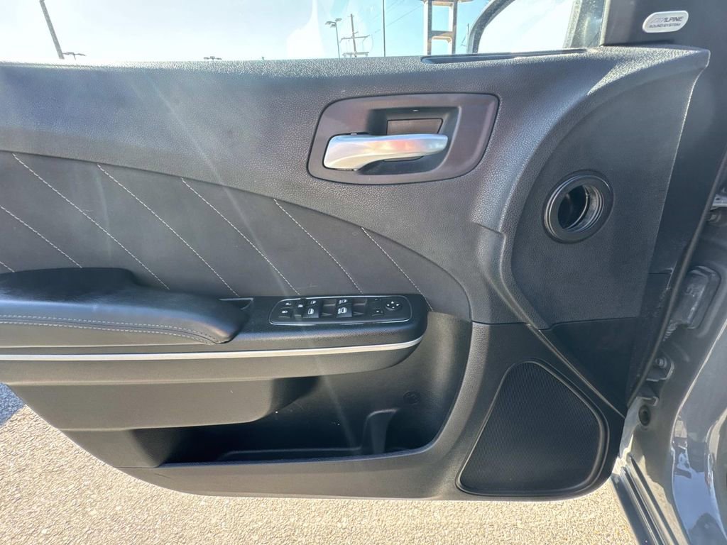Used 2023 Dodge Charger SXT image 18