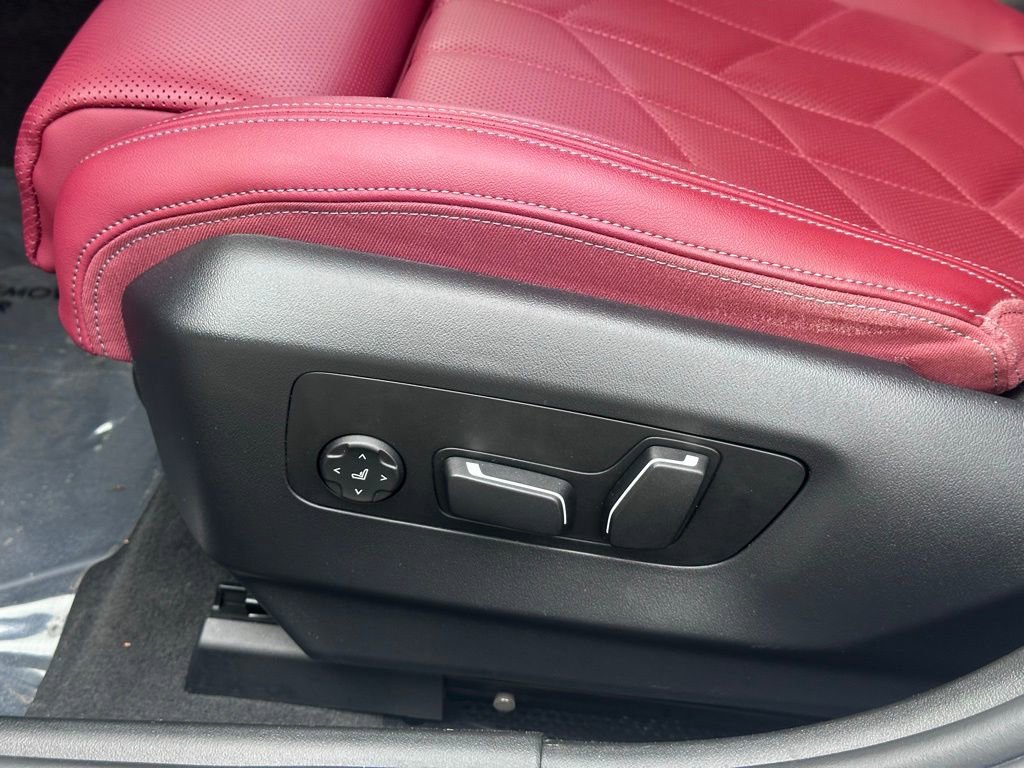 Certified 2024 BMW 530i xDrive w/ M Sport Package image 15