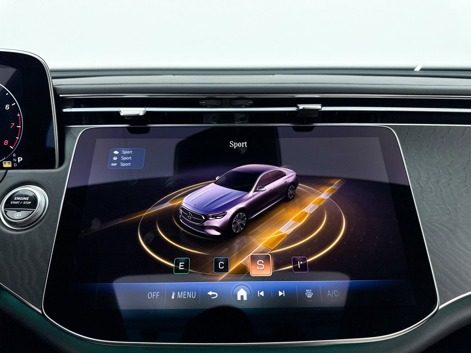 Used 2024 Mercedes-Benz E 350 4MATIC Sedan image 11