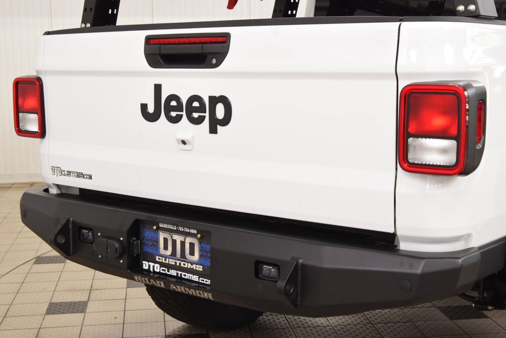 Used 2024 Jeep Gladiator Sport AWD/4WD image 20