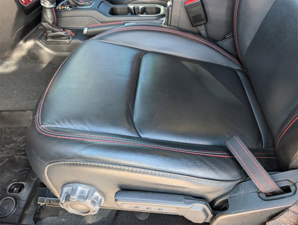 Used 2022 Jeep Wrangler Unlimited Rubicon w/ Steel Bumper Group image 12