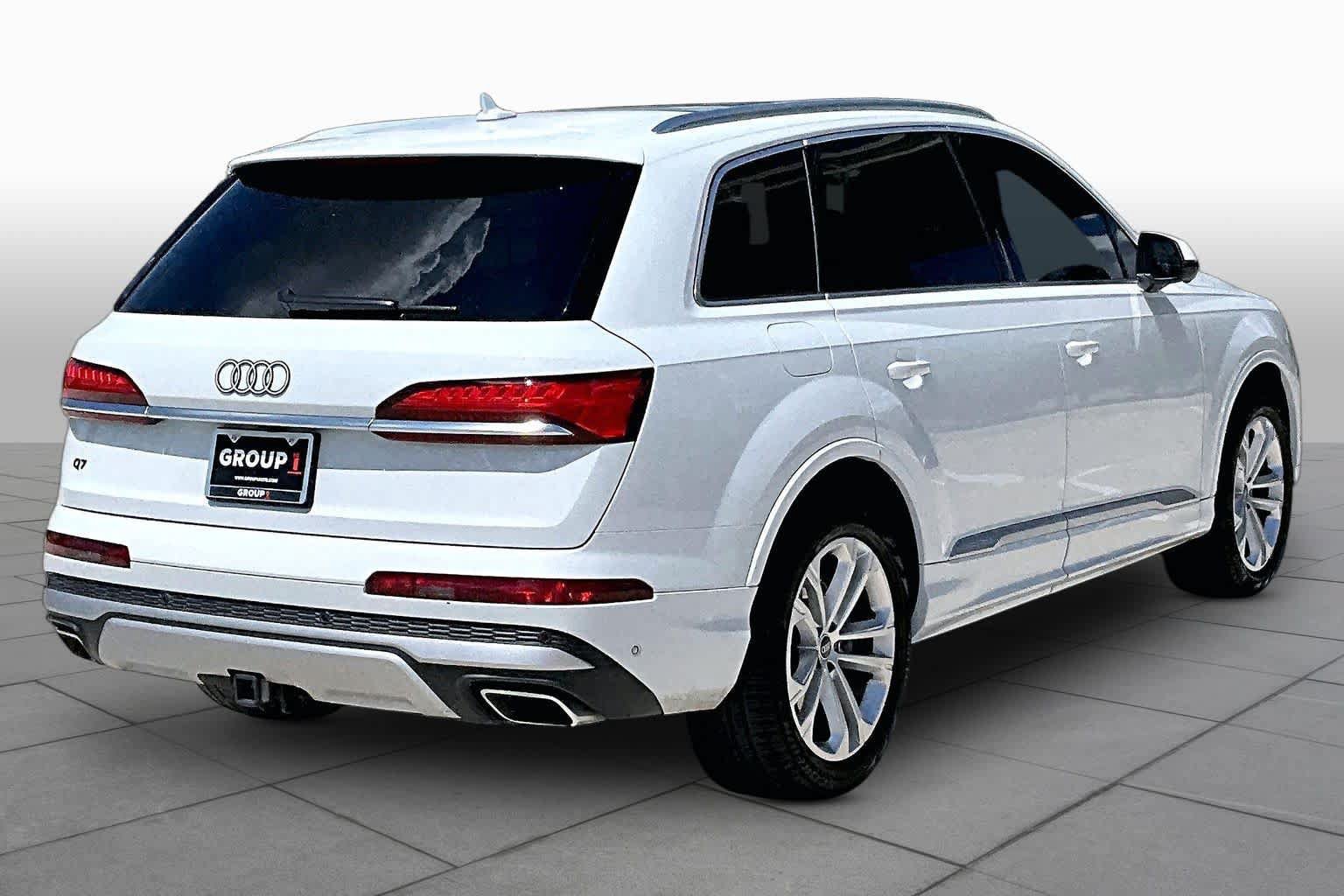 Used 2025 Audi Q7 2.0T Premium w/ Convenience Package AWD/4WD image 12