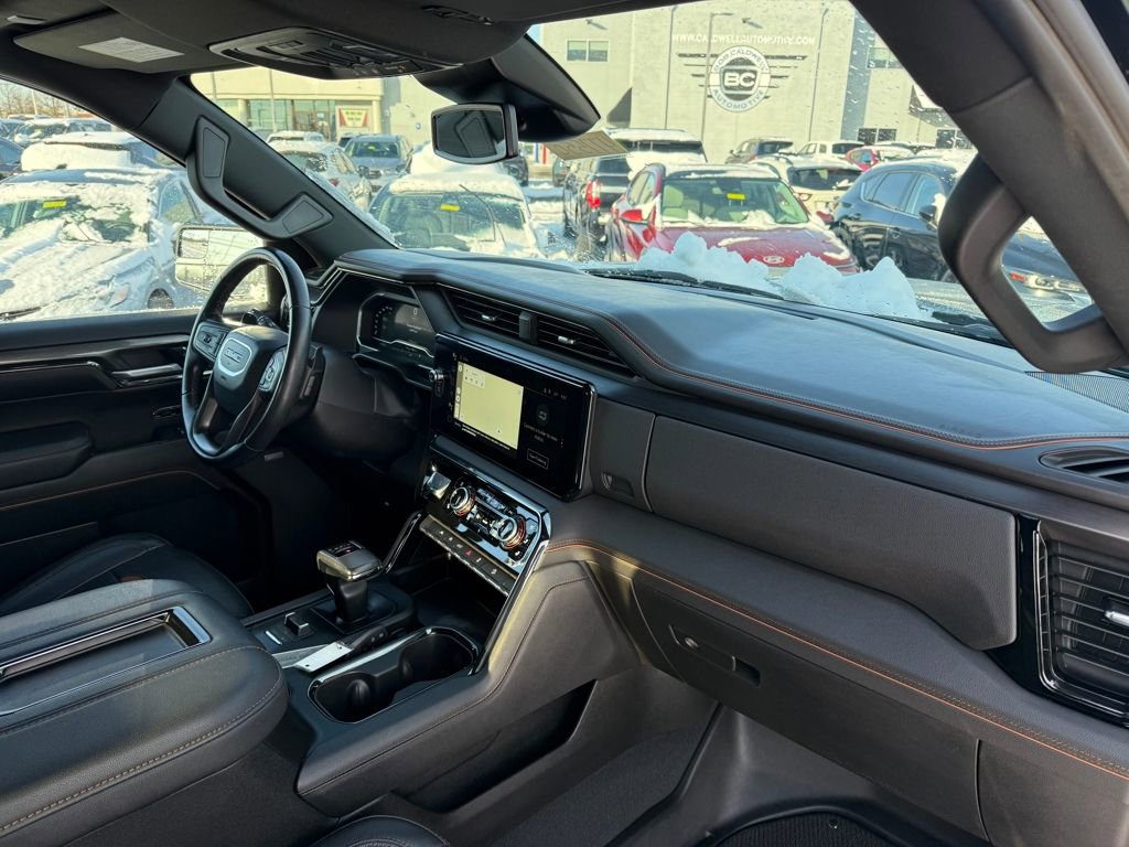 Used 2022 GMC Sierra 1500 AT4 w/ AT4 Preferred Package image 12