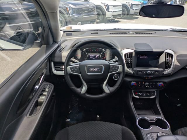 Used 2023 GMC Terrain SLE w/ Driver Convenience Package FWD image 17