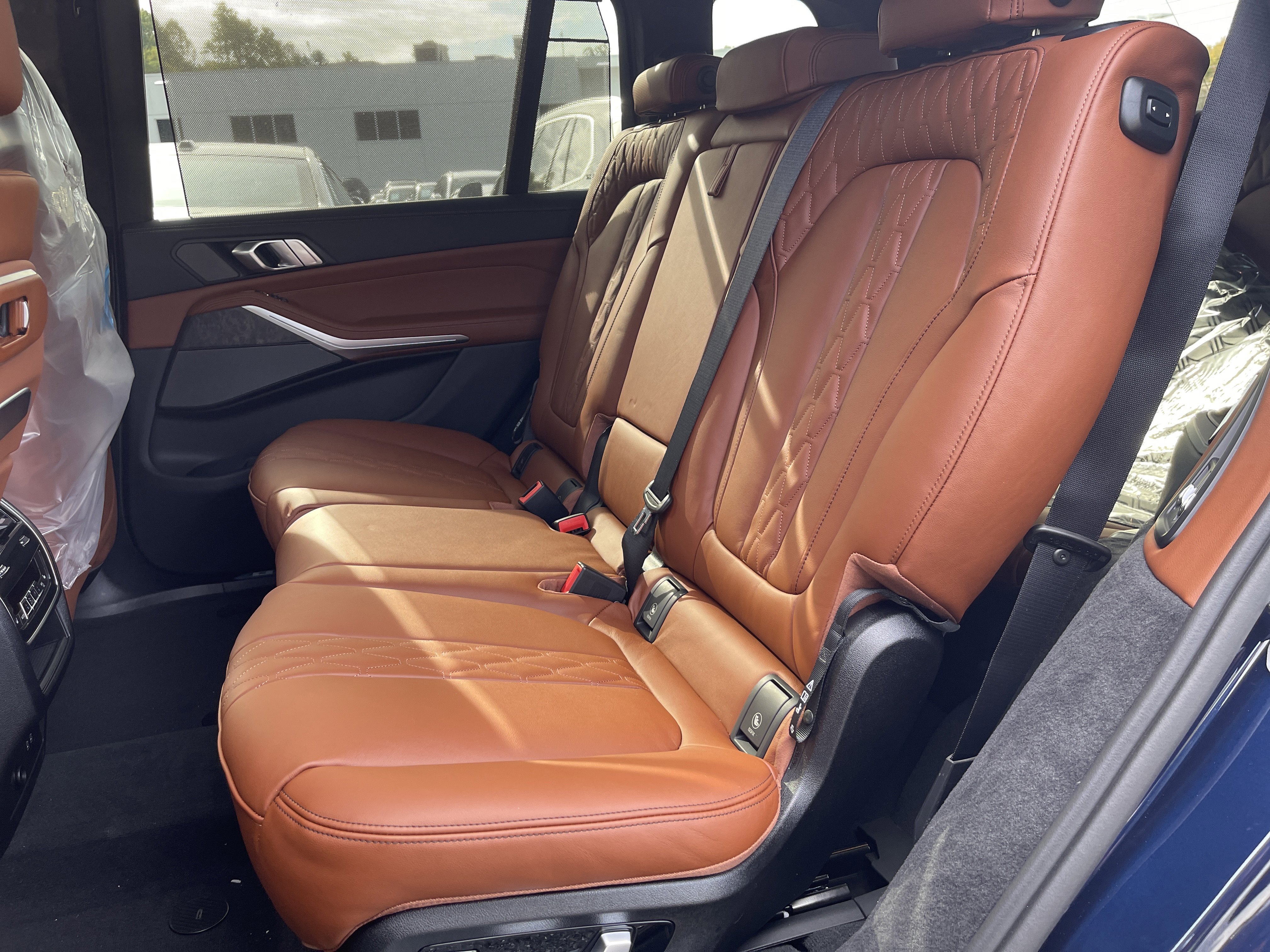 New 2026 BMW X7 M60i image 17