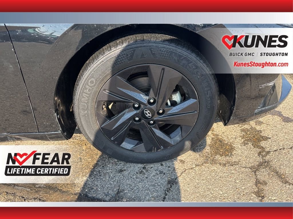 Used 2022 Hyundai Elantra SEL image 14